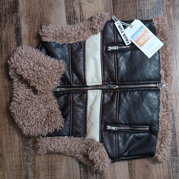 Cali 1850 Jackets & Blazers - NWT Cali 1850 Urban Outfitters Faux Leather/Sherpa Vest Size Medium